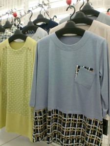 七分袖、麻・和紙混ニットなど新商品入荷！４月７日売出し開催！