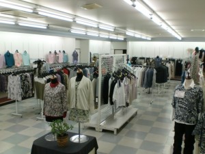 七分袖、麻・和紙混ニットなど新商品入荷！４月７日売出し開催！